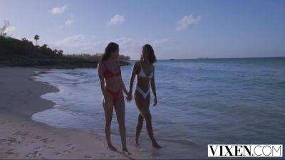 Vicki & Teanna Share Hot Lesbian Get-away In Paradise 13 Min - upornia.com