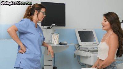 Lesbian doctor facesitting perv patient in the hospital - hotmovs.com