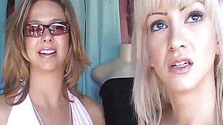 Her first lesbian pussy kiss - ah-me.com