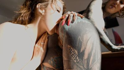 Tattooed Lesbian Anal Gape and Squirting with Big Toy - Anuskatzz & Eden Ivy Hardcore Play - veryfreeporn.com - Britain
