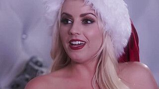 Jenna Sativa - Lexi Belle - So Santa is a woman and a horny lesbian? - ah-me.com