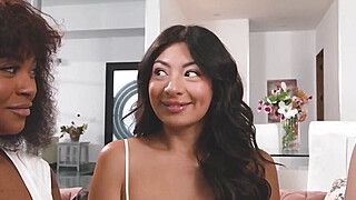 Freya Parker - Avery Jane - Married lesbian couple sharing one bitch - ah-me.com