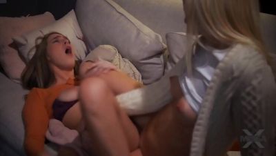 Kenna James - Cadence Lux - Blonde Lesbian Teens Kenna James & Cadence Lux Scissoring & Face Sitting - Femdom Reality - xxxfiles.com