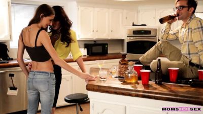 Jessica Jaymes - Jessica Jaymes & Willow Hayes Learn Deep Throat From Logan Pierce - Brunette Lesbian Threesome Blowjob - xxxfiles.com - Britain