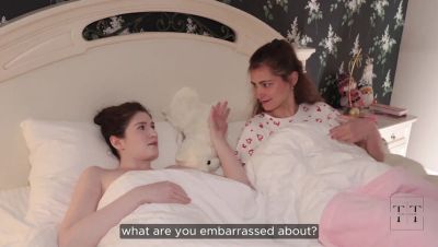 Hot Pearl and Princess Lili Lesbian Scissoring! 4K HD - xxxfiles.com - Russia